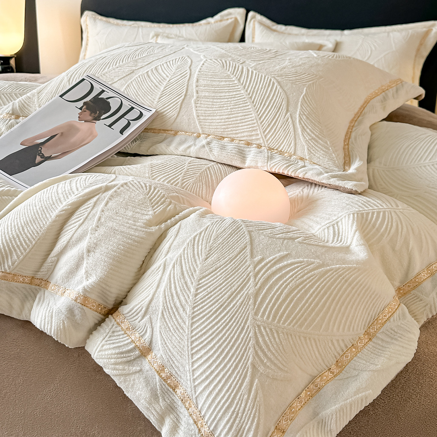 牛奶绒床上四件套加厚雕花绒被套床单冬季法兰珊瑚绒保暖床品,床上用品,床品套件/四件套/多件套,淘宝优惠券,粉丝福利购,淘宝优惠卷