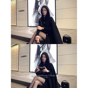 周章章 瑟琳娜 70羊毛双面呢大衣秋冬黑色覆古高级感披肩斗篷外套