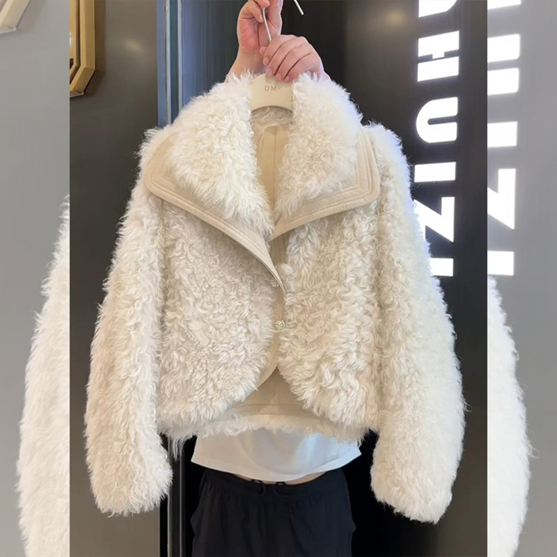 2025新款爆款小香风白色翻领加厚羊羔毛环保皮草毛毛绒外套女冬季