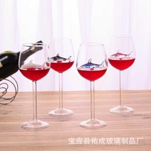 Glass Wine With Shark Crystal Creative Inside Red