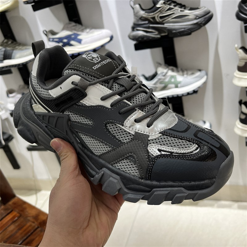 捡漏实体店200多元撤柜春秋透气老爹男鞋时尚小众街潮运动休闲鞋