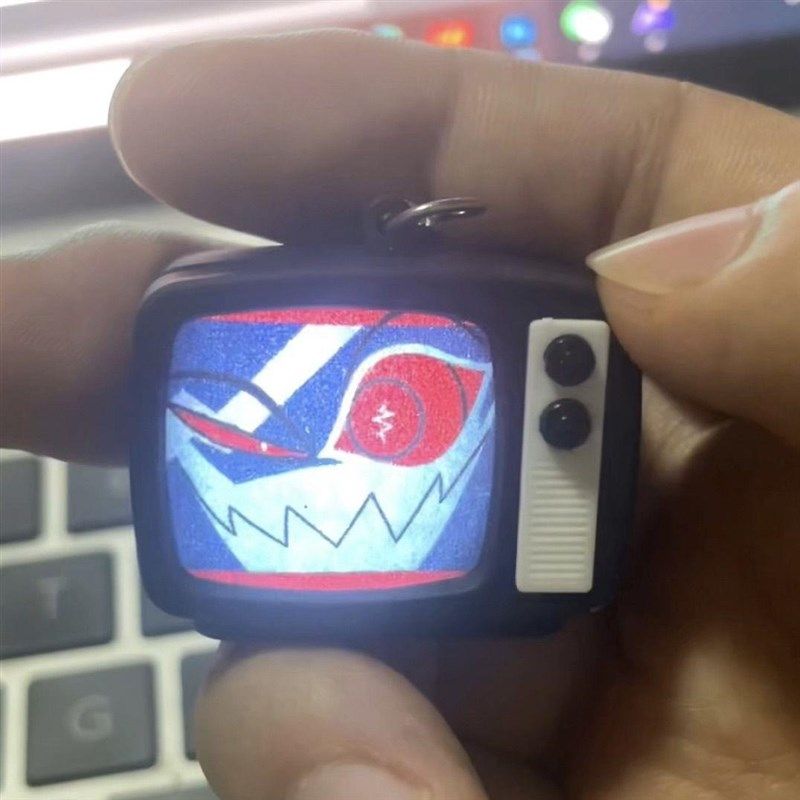 地狱客栈vox发光发声创意小电视机钥匙扣