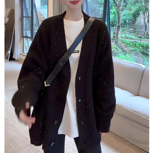 秋冬新款高级感毛衣亮片V领针织开衫女休闲慵懒风软糯中长款外套