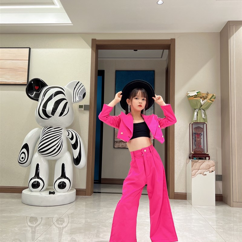 团队走秀西装女童潮服儿童礼服 粉色宣言 爱豆车模主题服玫红颜色