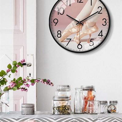 卡通芭蕾创意艺术挂钟女孩房公主卧室静音时钟舞蹈房时尚挂表钟表