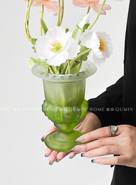 中古风绿色玻璃花瓶欧款喷色花瓶家居装J饰浮雕祖母绿花瓶桌面摆