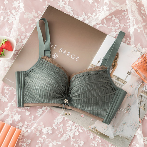 平胸专用深va杯神器加厚小胸罩