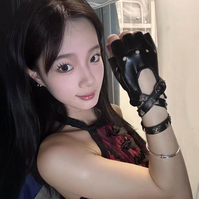 y2k暗黑柳钉缠腕朋克皮革露指手套cos漫展表演二次元女jk半指手套