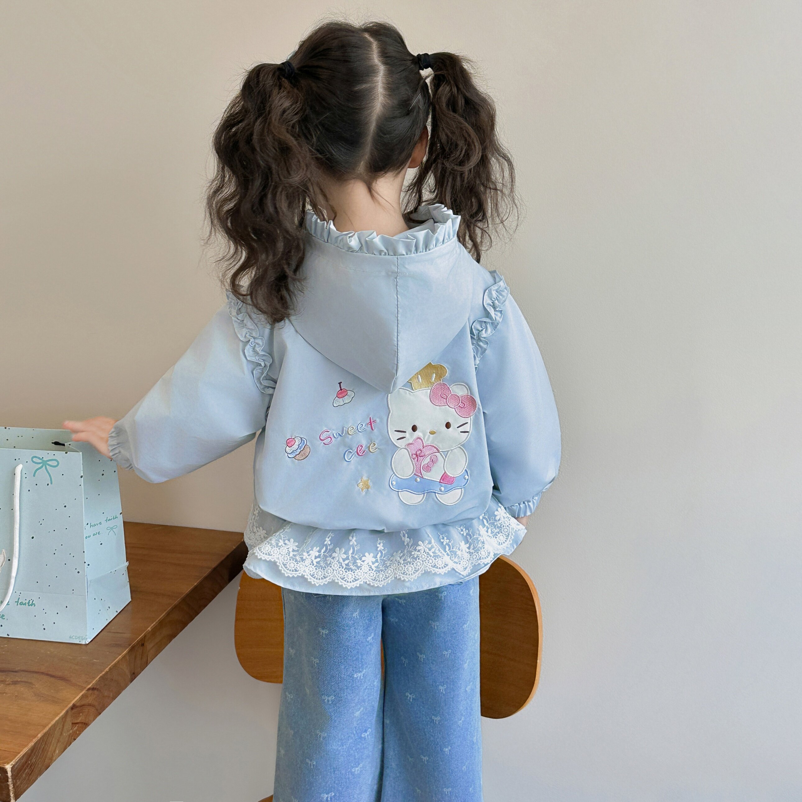 小女孩春秋新款甜美凯特猫夹克衫儿童萌趣花边外套可爱公主外衣潮