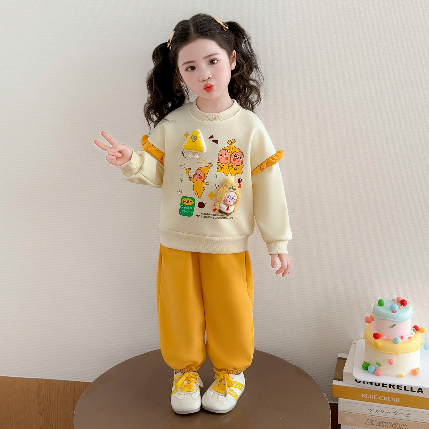 女童春季新款2026卡通休闲卫衣套装女宝宝时尚可爱束脚裤两件套