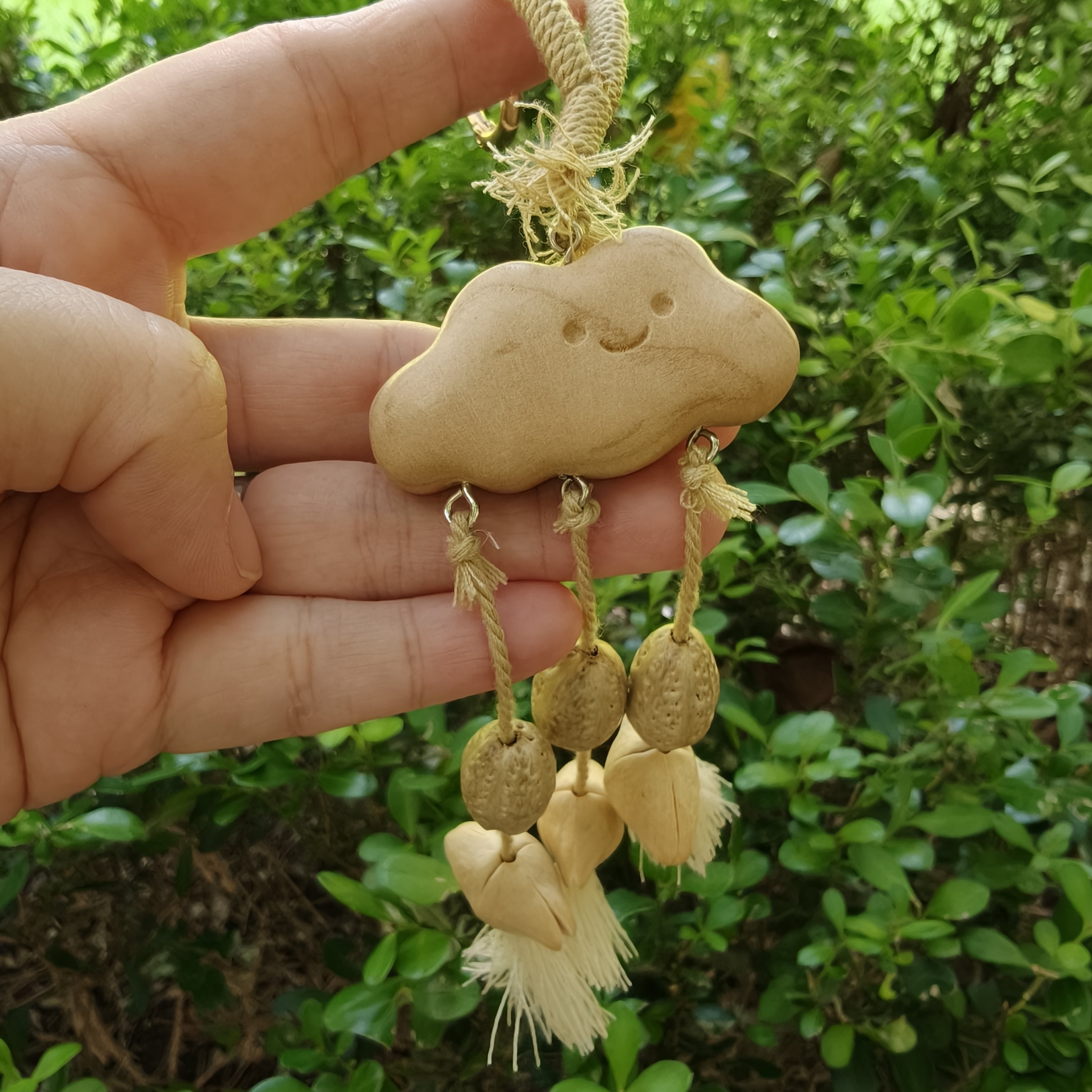 云朵流苏钥匙扣女包包挂饰创意可爱卡通礼品挂件天然植物果壳挂铃