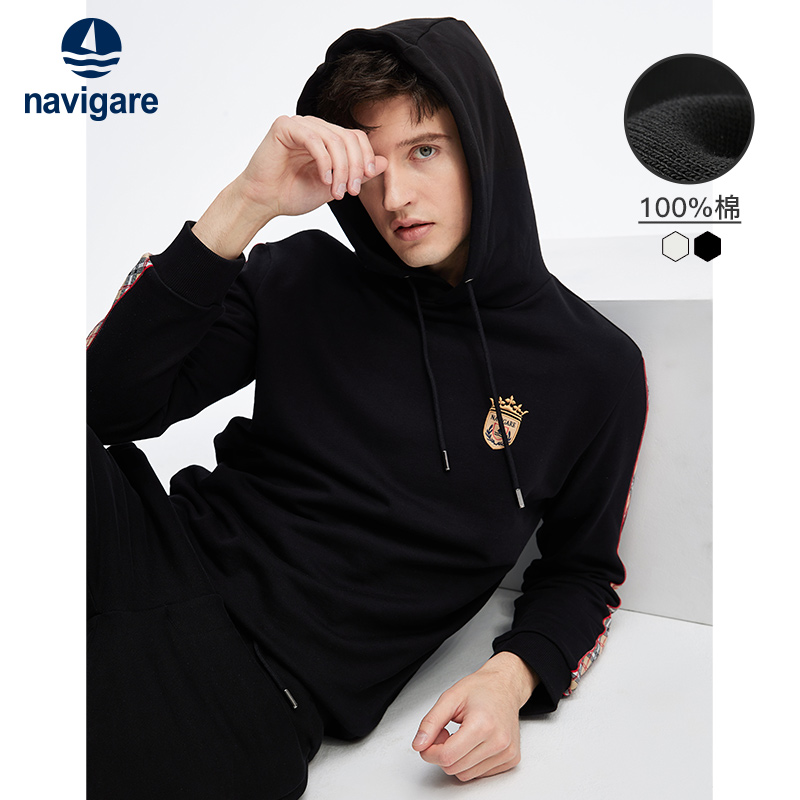 时尚连帽，胸前刺绣，舒适面料