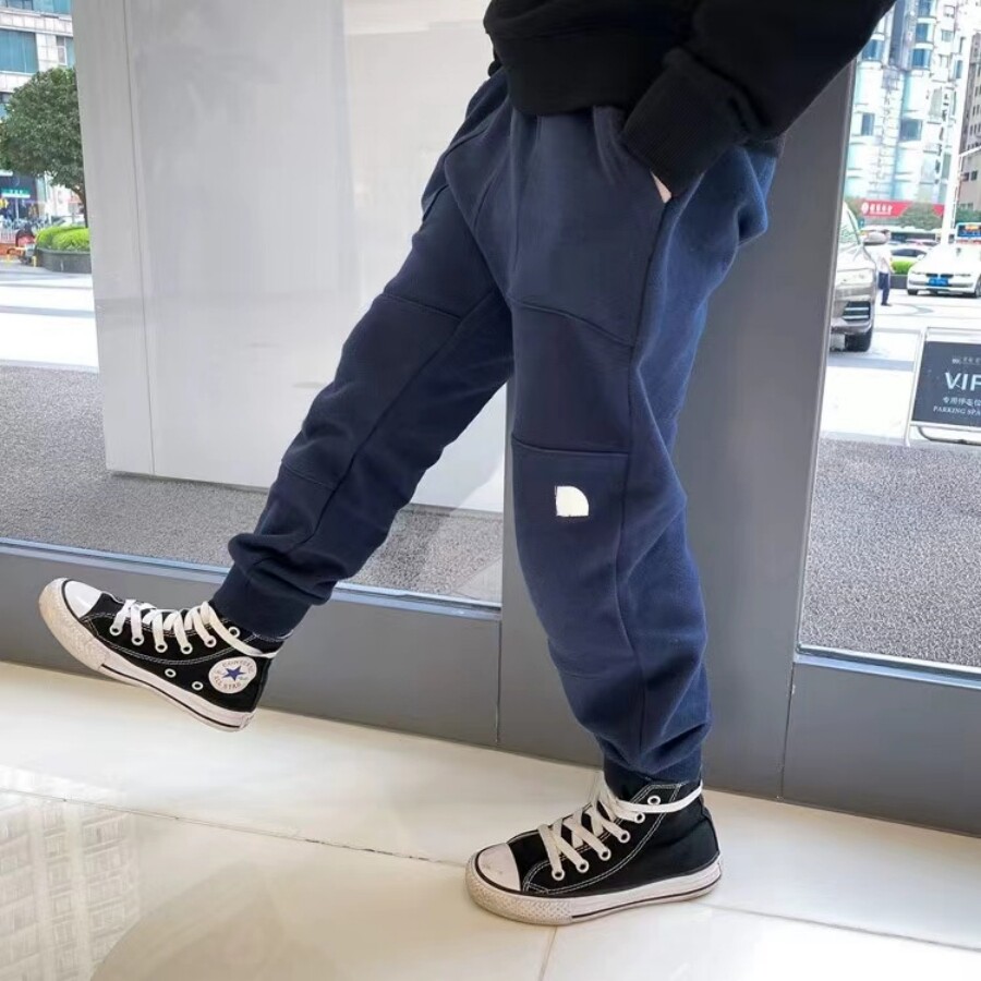 春秋季新款男女童宝宝舒适简约运动长裤日系风儿童卫裤束脚裤