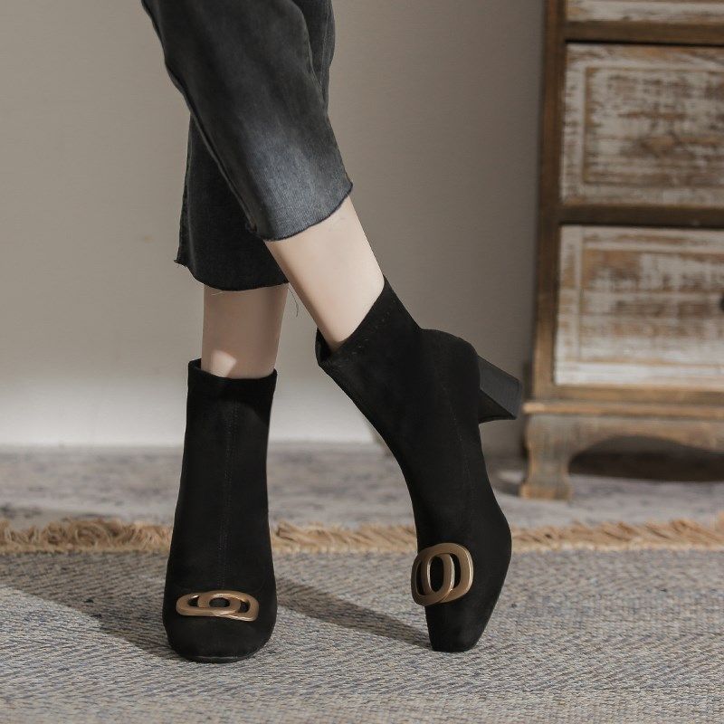 小众设计方头粗跟短靴女高跟绒面弹力瘦瘦靴袜子靴大码女靴41一43,女鞋,弹力靴/袜靴,淘宝优惠券,粉丝福利购,淘宝优惠卷