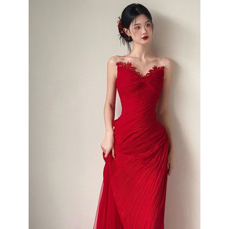 红色抹胸轻奢高级感新娘结婚敬酒服订婚宴会回门小众鱼尾礼服裙