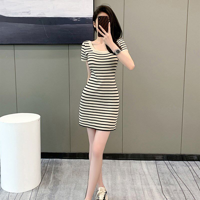 甜辣妹冰丝条纹t恤连衣裙夏女法式收腰显瘦气质修身包臀裙子短裙