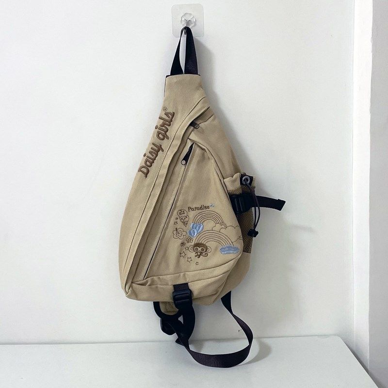 2024夏季新款小众设计新款帆布斜挎包单肩背包校园百搭胸腰包书包,箱包皮具/热销女包/男包,时尚帆布包,淘宝优惠券,粉丝福利购,淘宝优惠卷