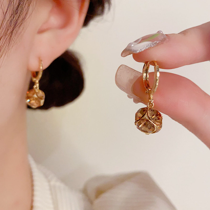 日韩气质简约复古高级感锆石耳扣小众设计感精致轻奢名媛风耳环女