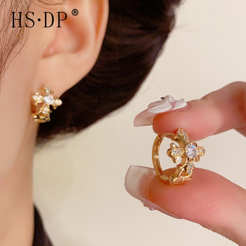 复古时尚简约设计感满钻十字架耳扣女个性独特百搭冷淡风耳圈批发,饰品/流行首饰/时尚饰品新,耳钉,淘宝优惠券,粉丝福利购,淘宝优惠卷