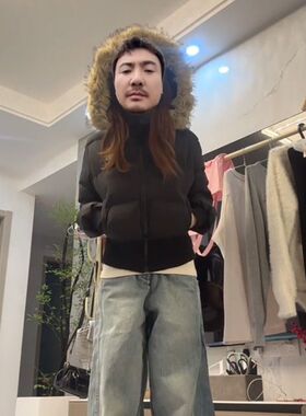 2025秋冬款韩版学院复古减龄气质收腰显瘦黑色毛领连帽棉服女学生