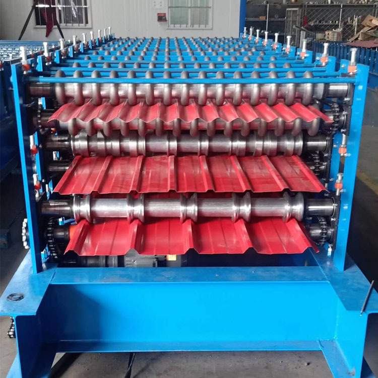 现货供应840-900-800三层压瓦机彩钢瓦设备三层琉璃瓦压瓦机