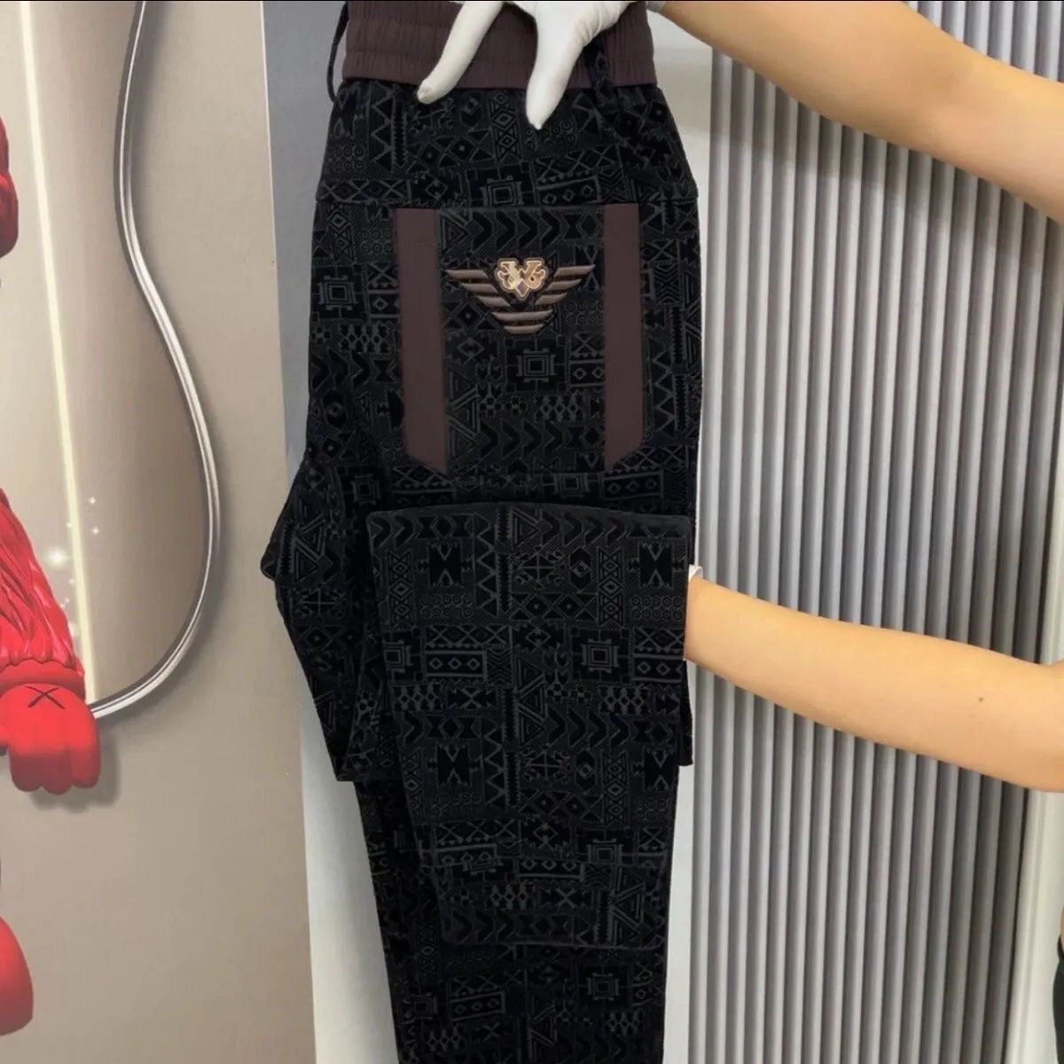 秋冬季新款欧货轻奢加绒加厚束脚卫裤男士时尚潮流修身小脚休闲裤