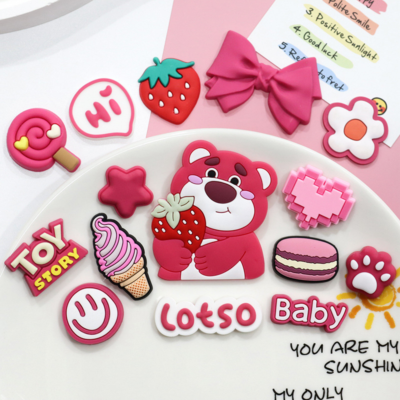 草莓熊PVC硅胶贴水杯贴