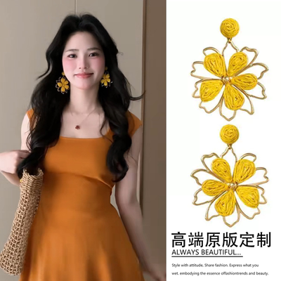2026新款爆款黄色花朵耳环高级感海边度假夸张耳饰女款显脸小耳钉