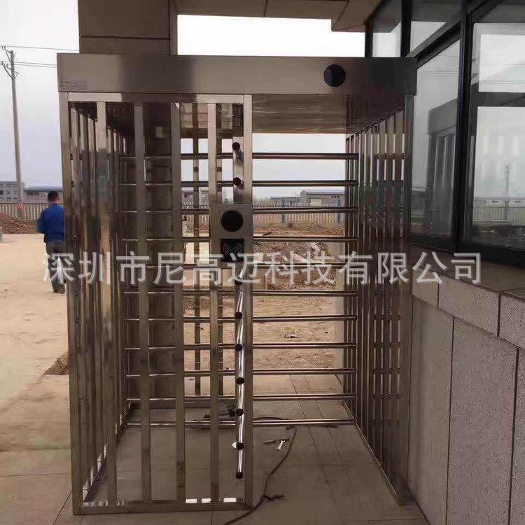 标准简易式栅栏杆旋转门,电控智能旋转闸机,不锈钢全高转闸工厂图