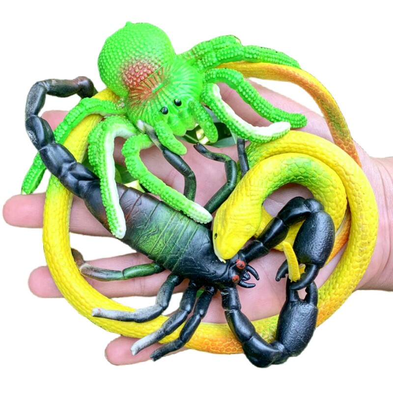 软胶仿真蛇蜘蛛蝎子套装大小号眼镜蛇幼儿园儿童玩具吓人动物模型