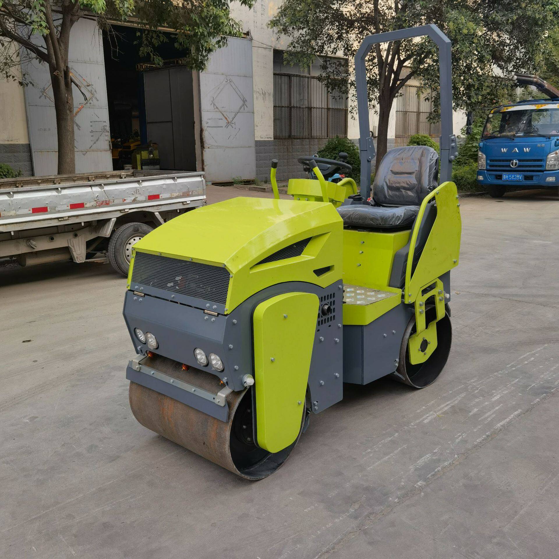 沥青泥土草坪压实 座驾式压路机0.8吨到4吨多种型号