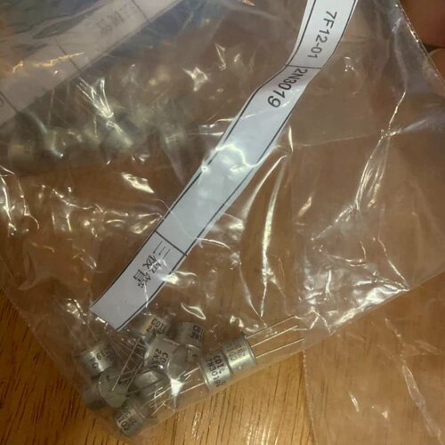 【】2N3019 铁帽三极管 金属封装电子元器件
