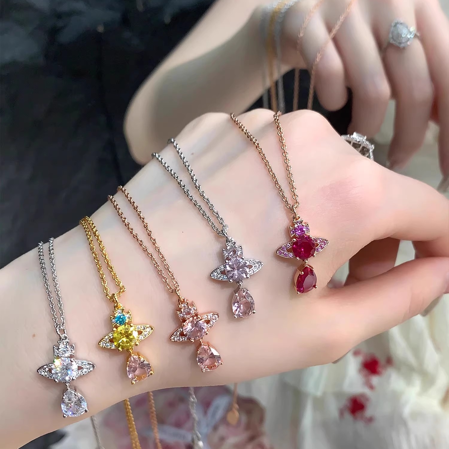 蓝羽土星人鱼泪滴闪钻项链