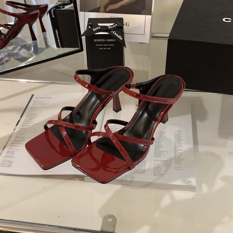 法式凉鞋女款2024新款外穿一字带凉拖鞋夏季红色方头细跟高跟凉鞋