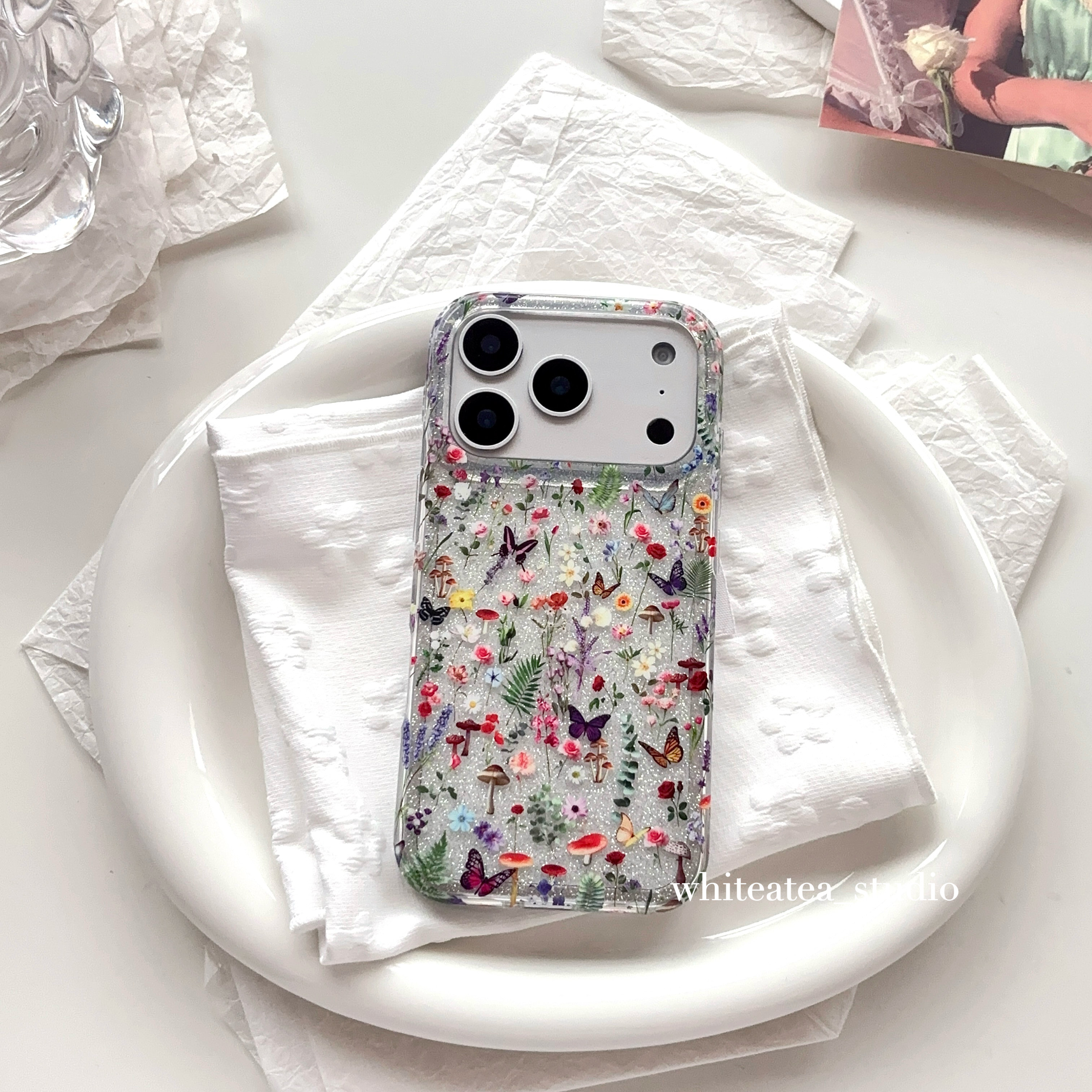 盐白茶ins春日清新透明闪粉彩色花草蝴蝶适用苹果17ProMax手机壳iPhone16小众15新款14高级感13气质保护套女