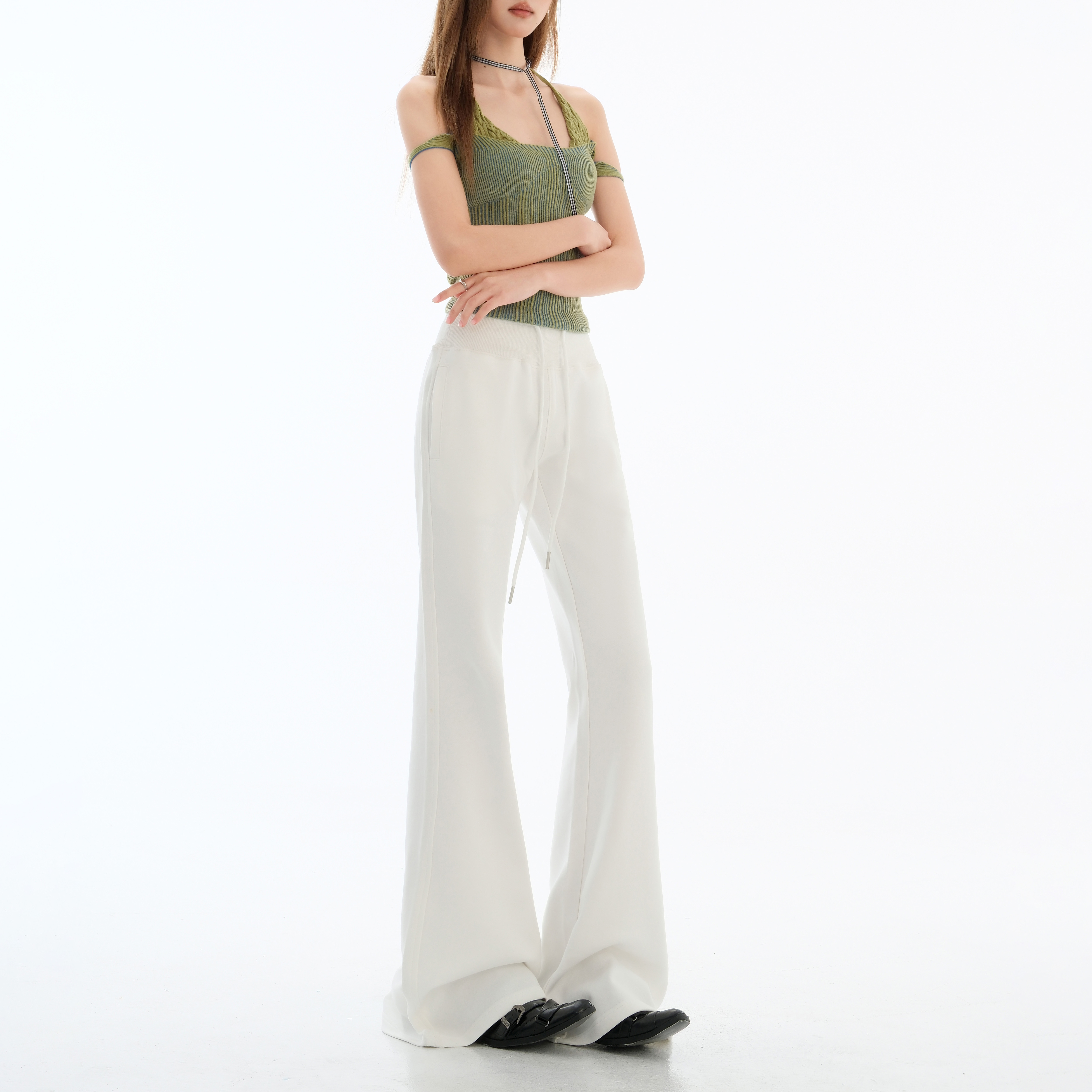 无须简约休闲白色喇叭裤