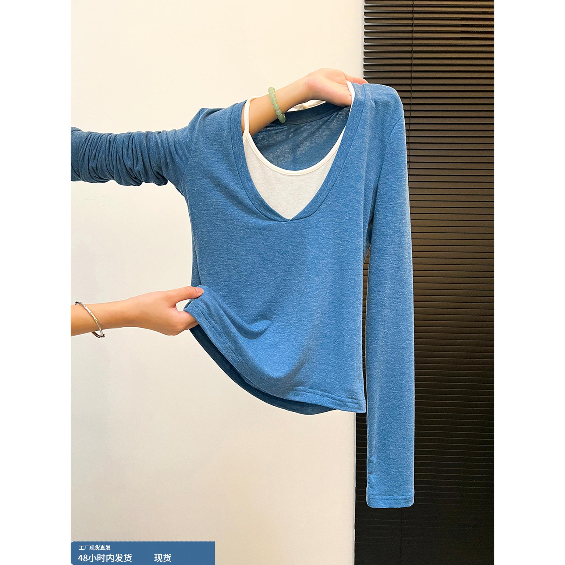 秋冬穿搭蓝色拼接假两件T恤2025新款巨好看的独特别致内搭上衣女