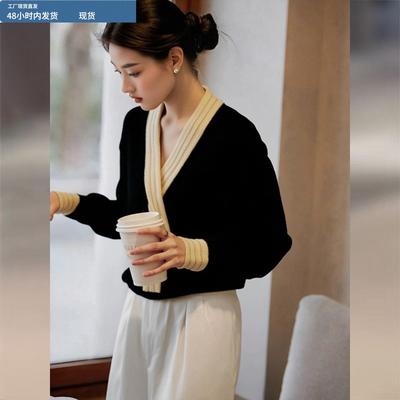 黑色拼接V领毛衣女2025冬季新款法式高级感内搭可外穿针织衫上衣
