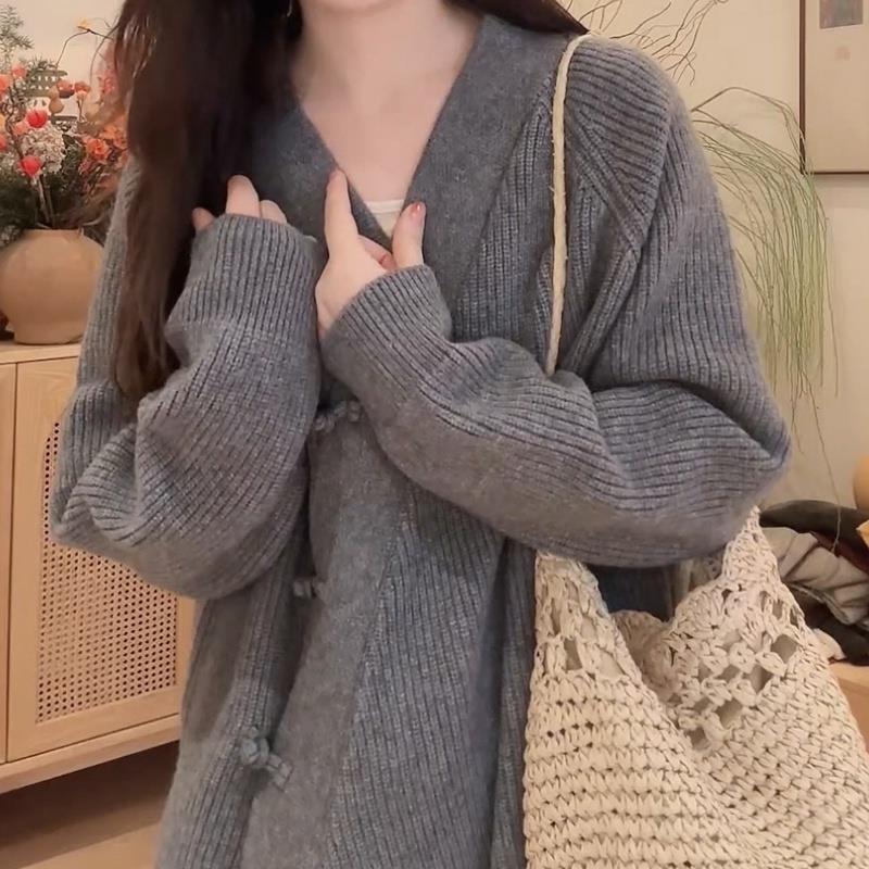 中式斜襟V领盘扣开衫毛衣女2025秋冬季新款灰色宽松显瘦针织外套