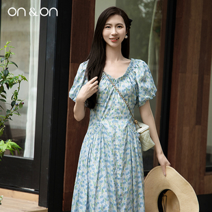 韩系V领收腰泡泡袖 新款 碎花收腰波嬉连衣裙 安乃安2025夏季 ON＆ON