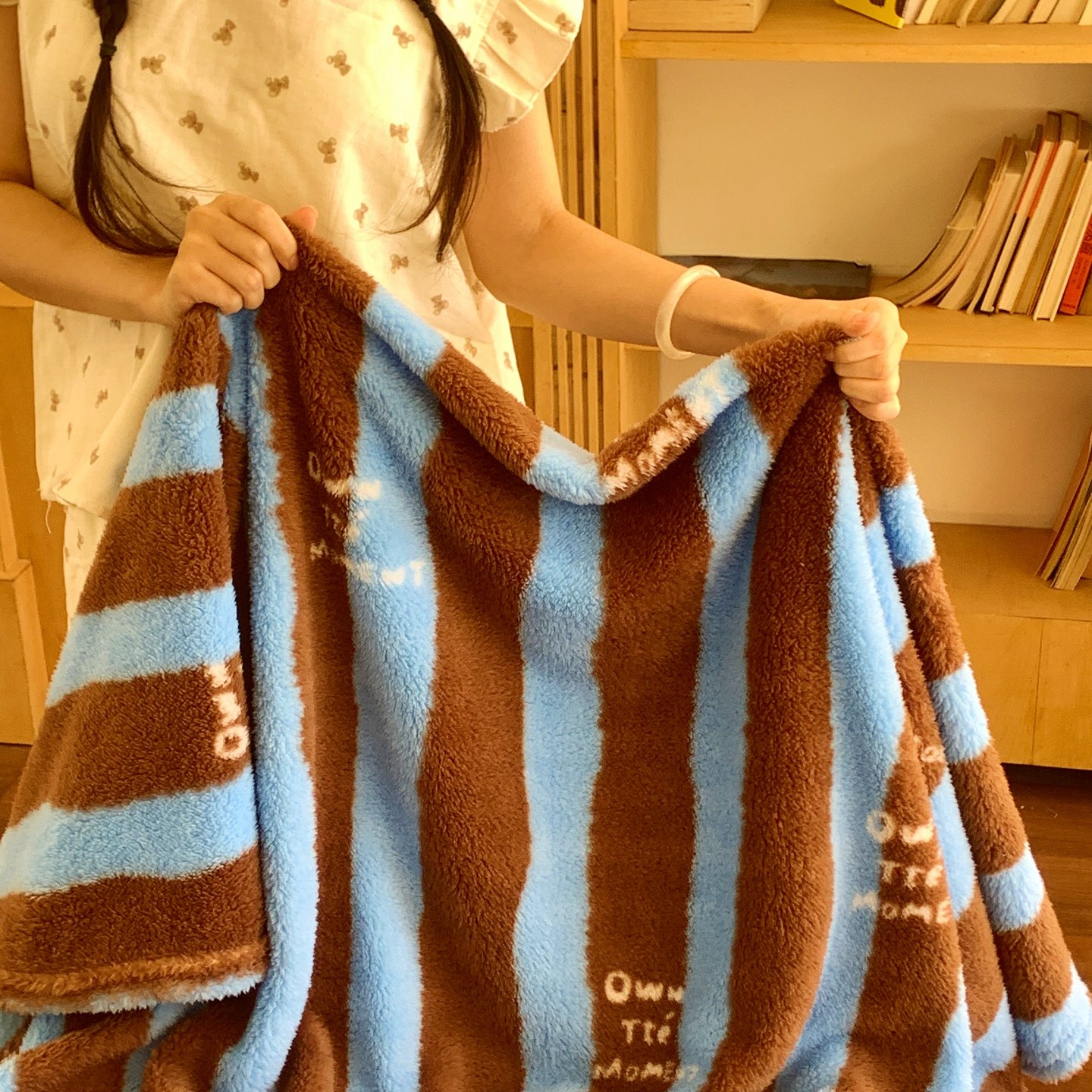 安懒懒 条纹摇粒绒毛毯办公室午睡小毯子简约沙发午休盖毯柔软