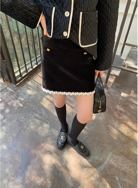 JeJuna炸鸡欧尼 日落黑檀 丝绒金扣拼接花边短裙雪尼尔黑色半身裙