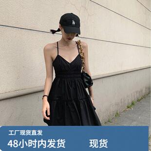 ins超火三亚海边度假旅游拍照穿搭性感小心机露背吊带沙滩小黑裙