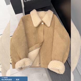 巨好看的深冬卡其色皮毛一体加绒加厚小个子短款羊羔毛外套女冬季
