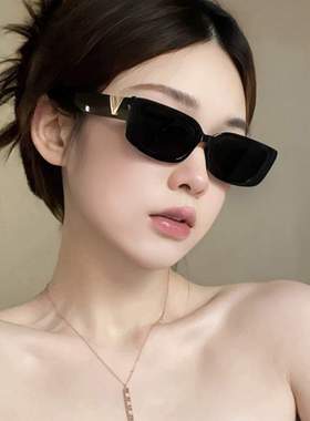 新款时尚潮流小框女金属铰链果冻色墨镜男跨网红眼镜