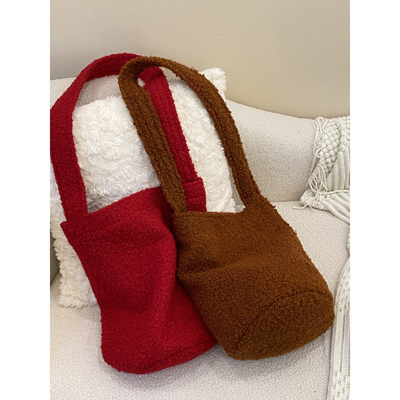 新品 自制复古毛绒大容量水桶包单肩包秋冬布袋小众休闲斜挎单肩,箱包皮具/热销女包/男包,水桶包,淘宝优惠券,粉丝福利购,淘宝优惠卷