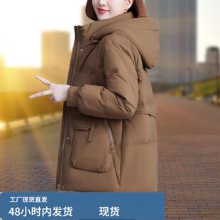 中年妈妈冬装羽戎服女士冬季新款2025轻薄中款连帽小个子保暖外套