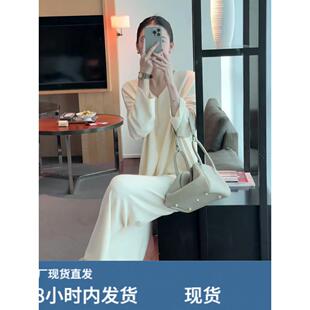 法式高级感清冷风白色针织套装女2025秋季新款V领T恤上衣直筒裤潮