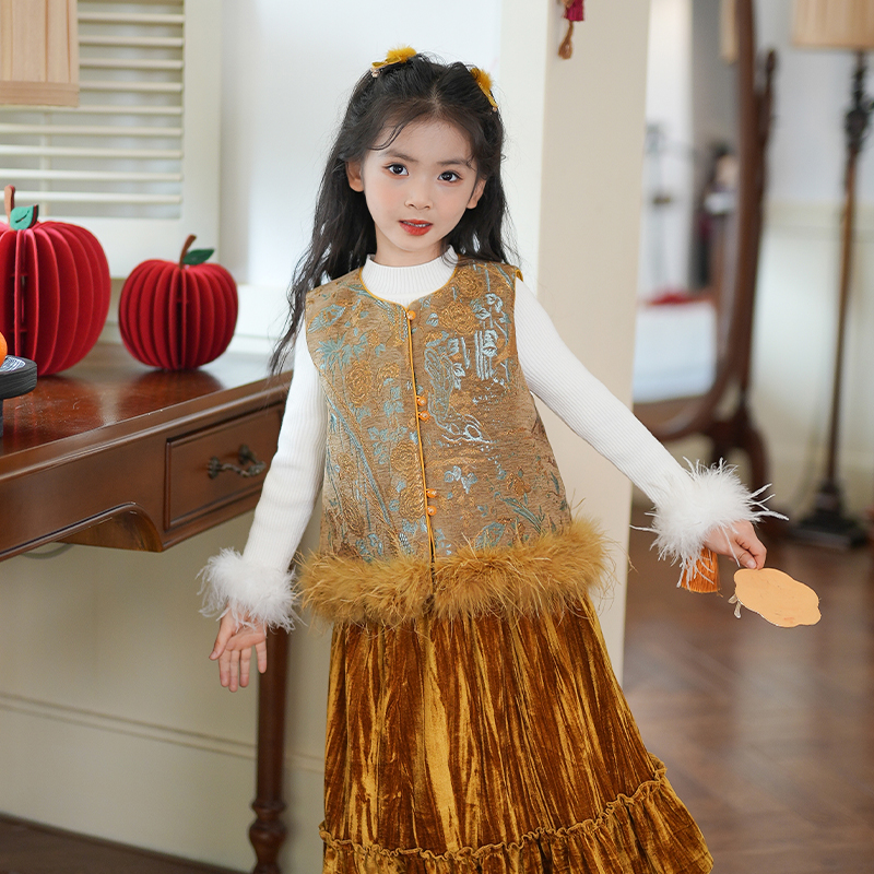 54009周岁礼服女童汉服马甲鸵鸟毛背心25年冬款独特漂亮国风唐装