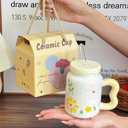Send a vintage flower cup as a birthday gift to your best friend, a high-end ceramic mug for both men and women, accomp